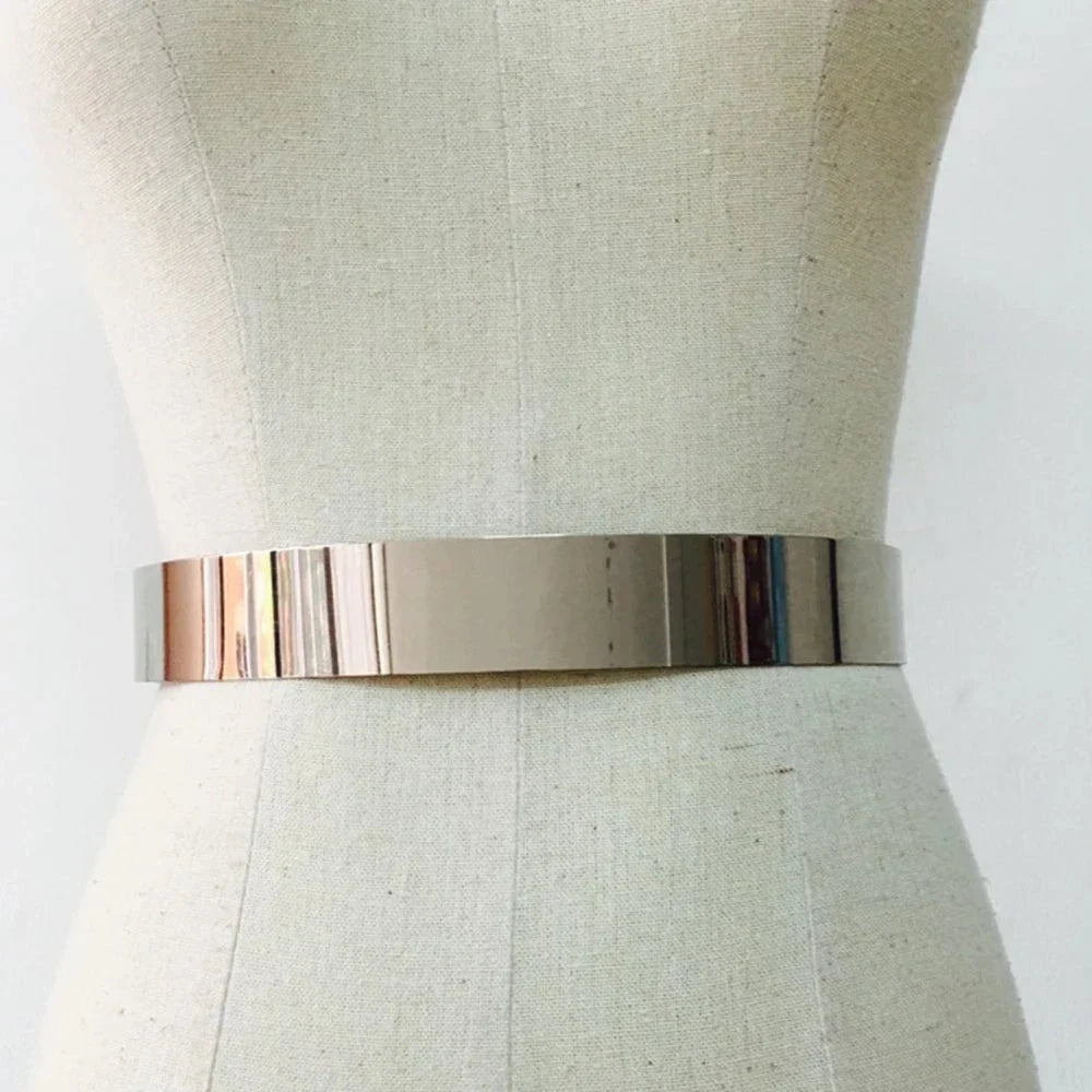 Vintage Chic | Women's Black Leather Waist Belt 1