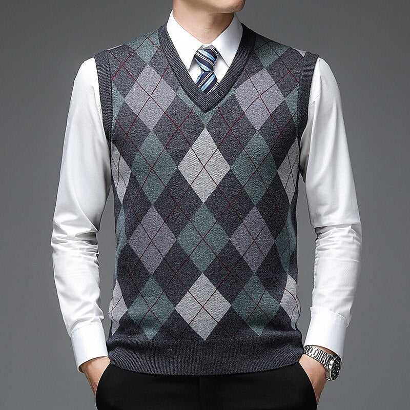 Argyle V-Neck Vest | Men's Sleeveless Sweater 0
