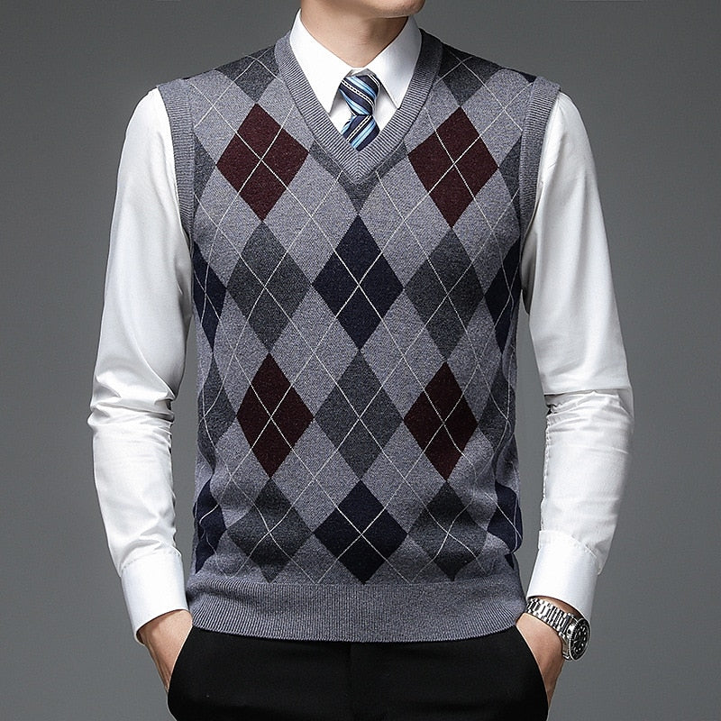 Argyle V-Neck Vest | Men's Sleeveless Sweater 6