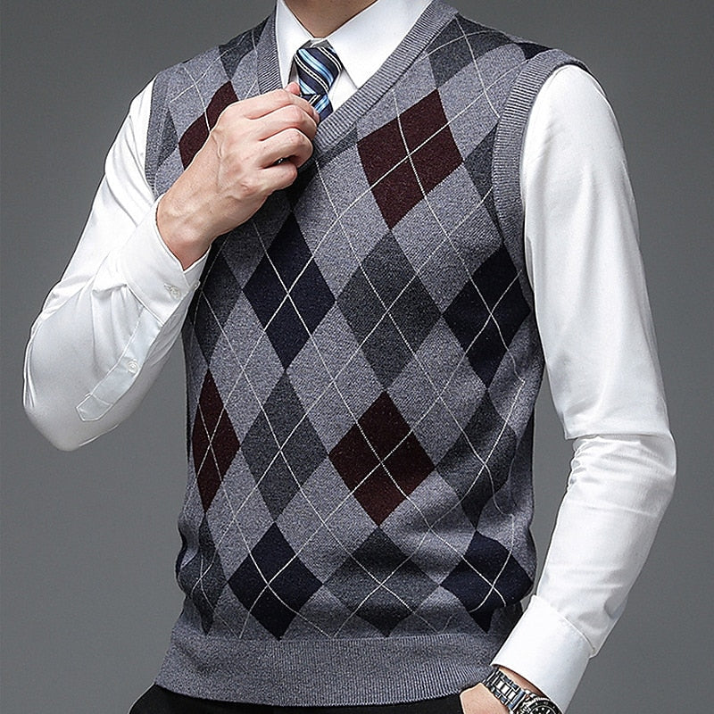Argyle V-Neck Vest | Men's Sleeveless Sweater 7