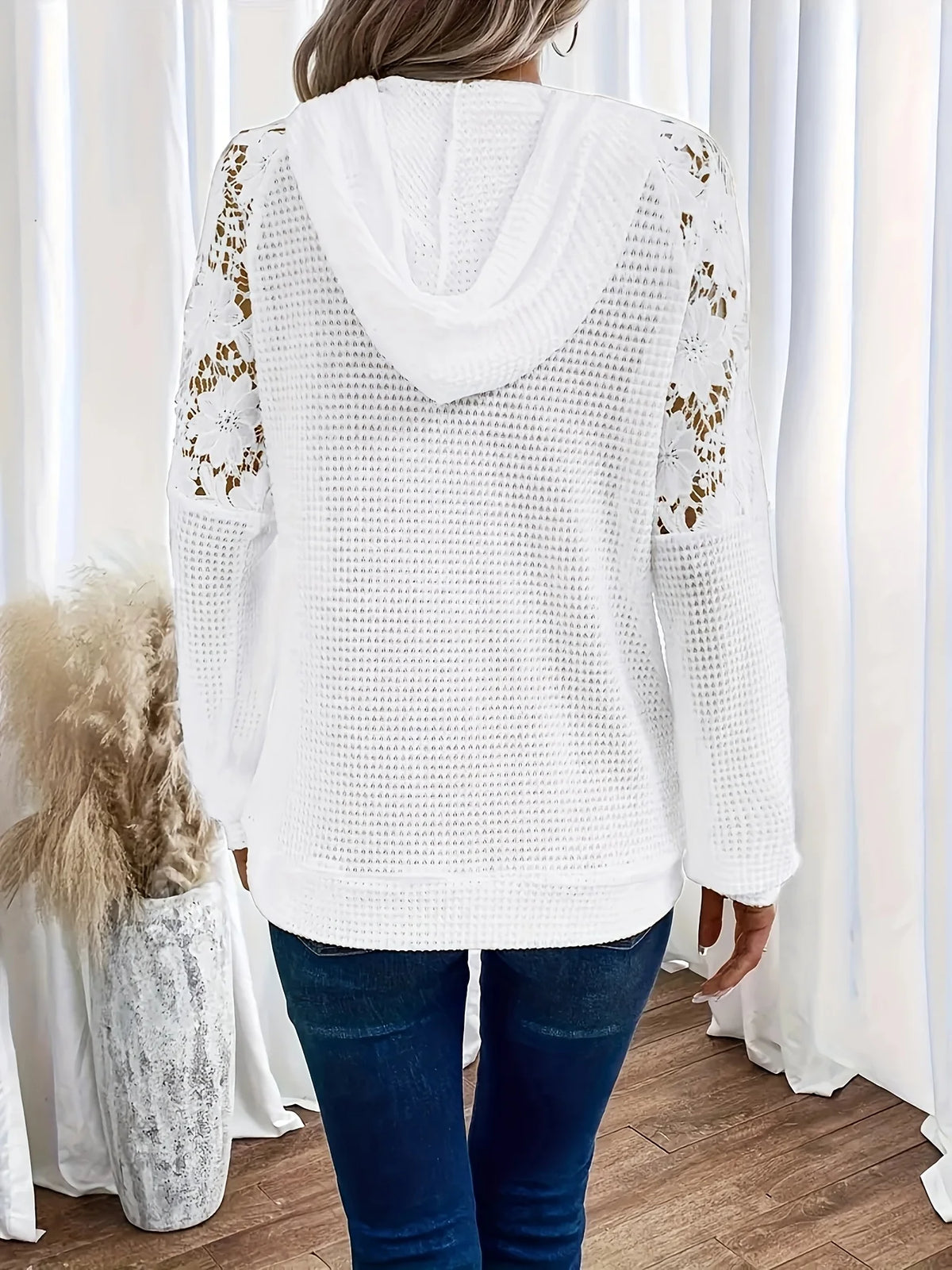 Fern | Lace-Trimmed Hooded Top Lightweight Knit 5