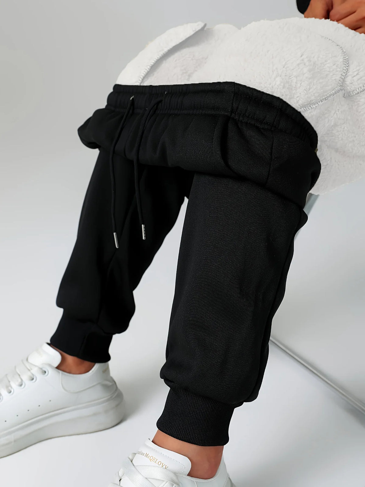 Juliana | Women's Cozy Cuffed Joggers with Pockets 8
