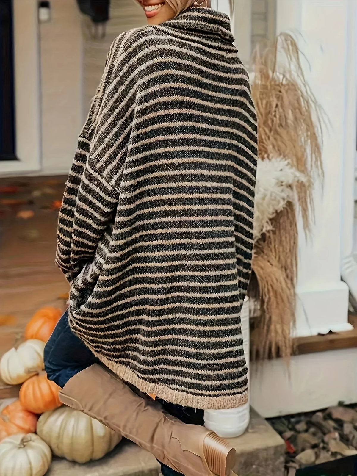 Lorena | Relaxed High-Neck Sweater Striped 2