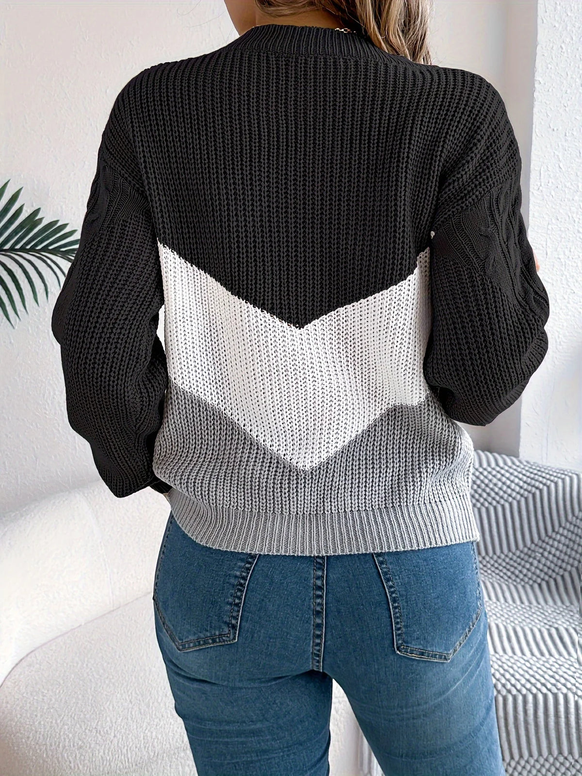 Noreen | Colour-Block Knit Sweater 2