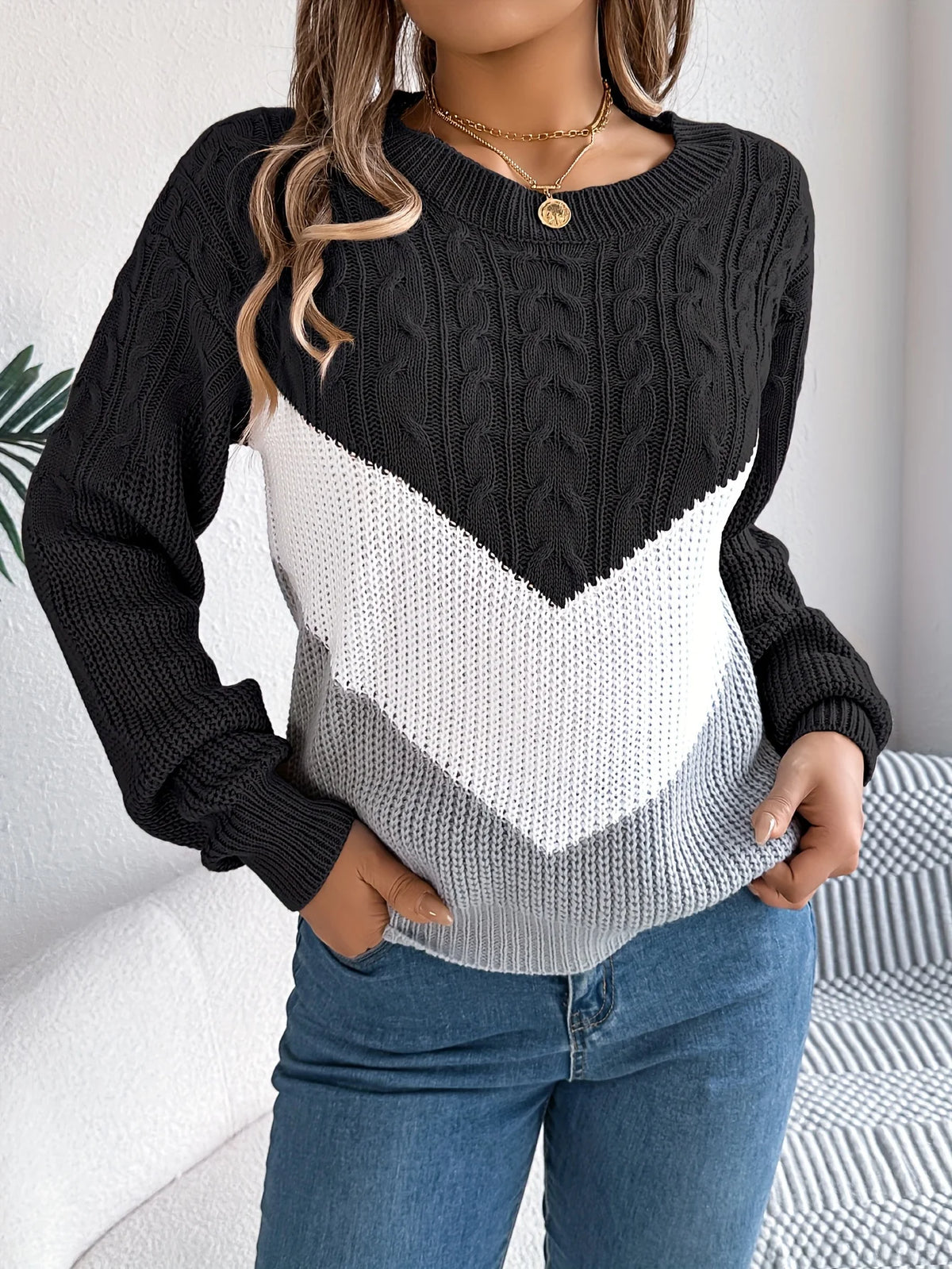 Noreen | Colour-Block Knit Sweater 3