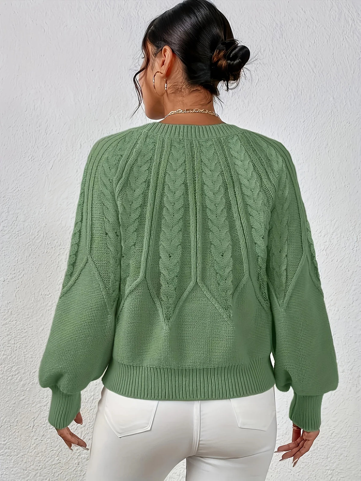 Ophelia | Relaxed Cable-Knit Sweater Women 1