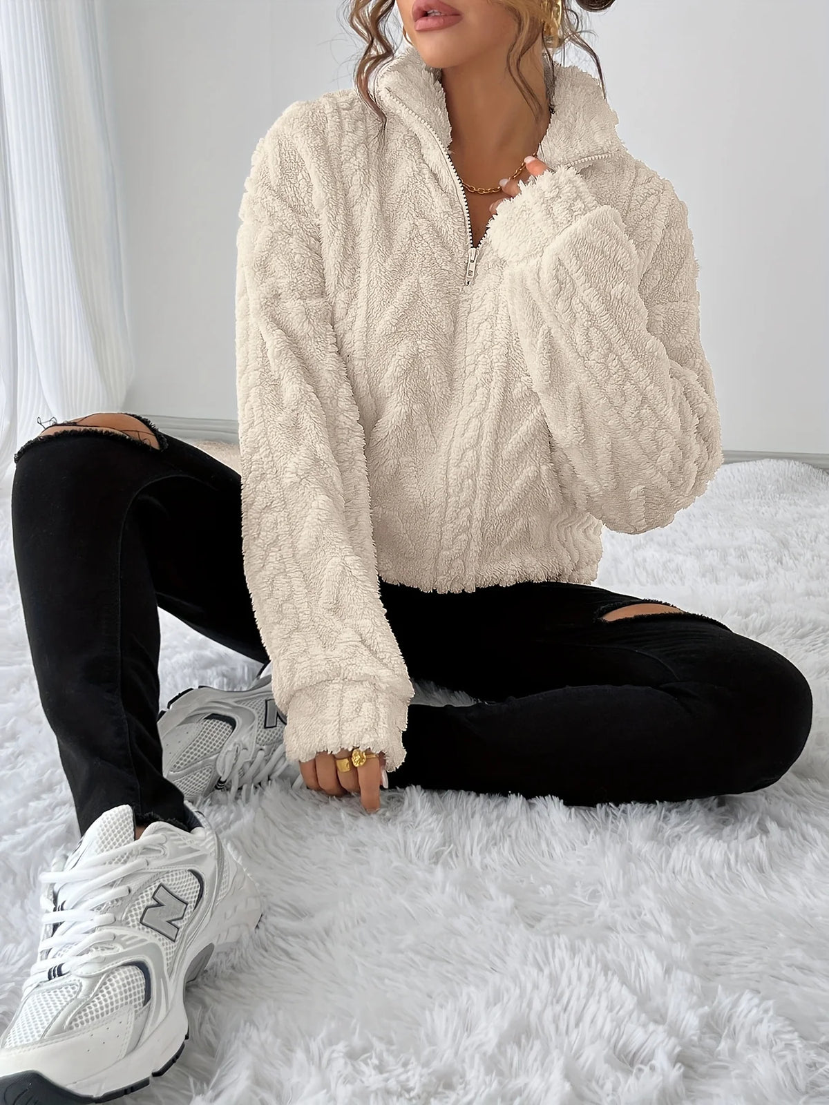 Susanna | Textured Sweatshirt Cozy Fit with Stand Collar 7
